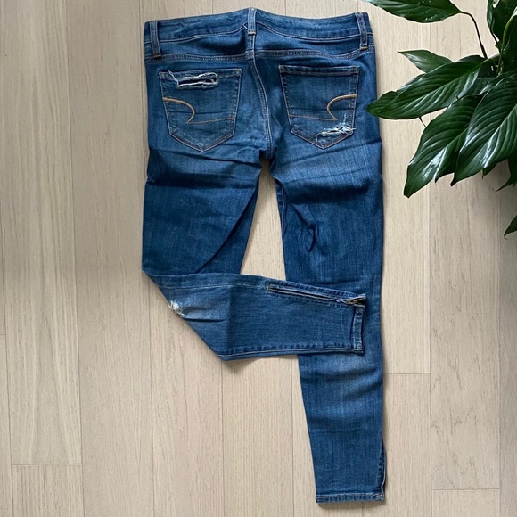 American Eagle Distressed Jeggings - Picture 5 of 5